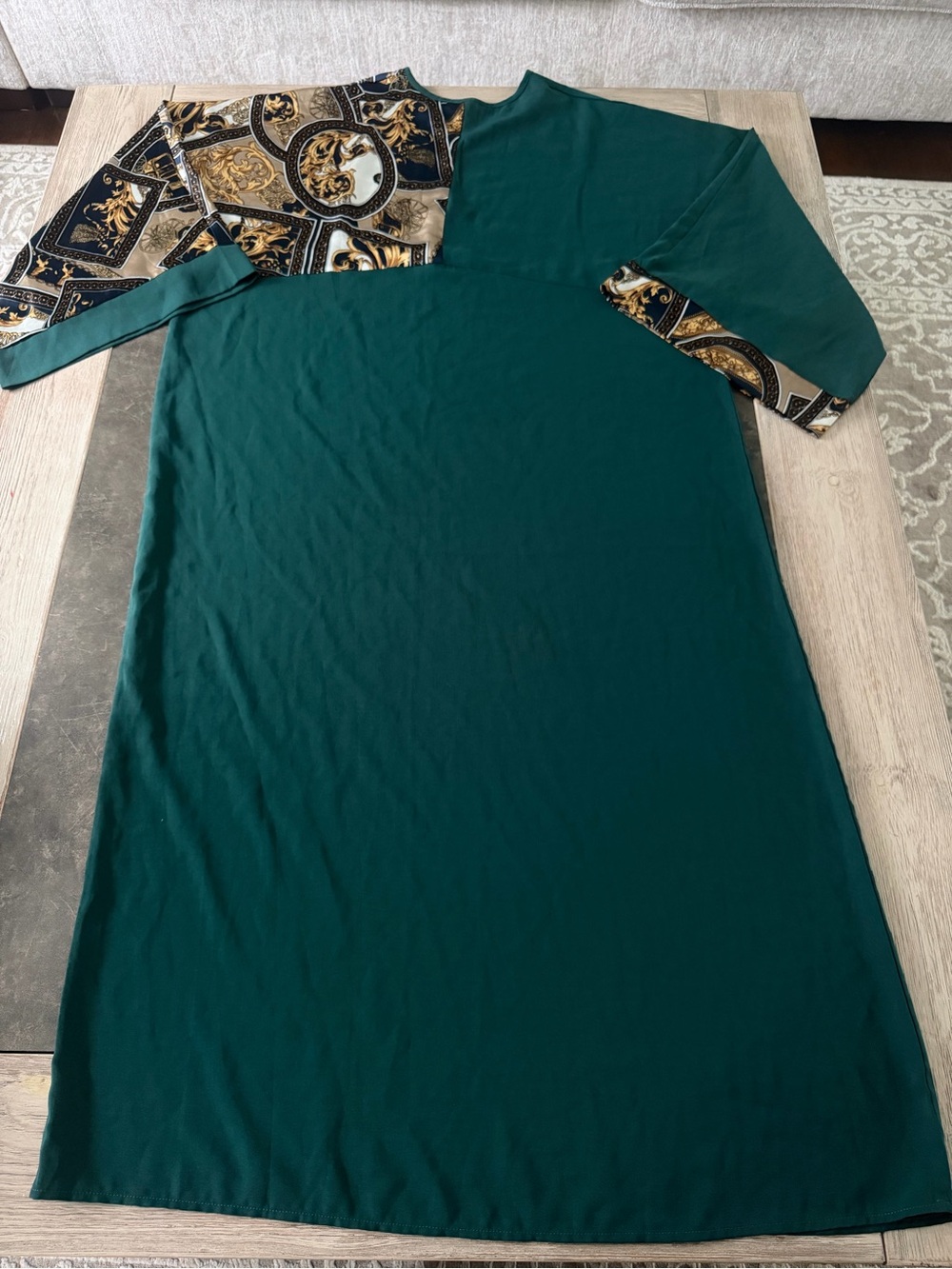 Galabiya Elegant Dark Green Modest Maxi Dress with Patterned Sleeve - Picture 3 of 5